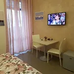 Casa Aristide לינה וארוחת בוקר