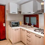 לינה וארוחת בוקר Casa Aristide