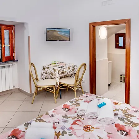 Casa Aristide לינה וארוחת בוקר